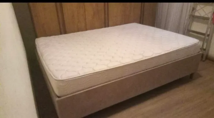Cama com colchão