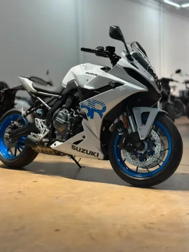 GSX 8R 2027 0 KM