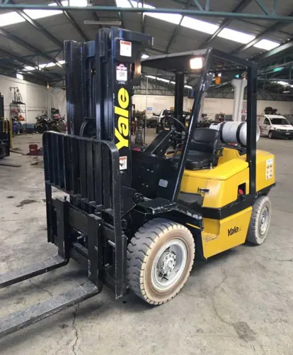 Empilhadeira Yale 050vx 2012 triplex 3000kg