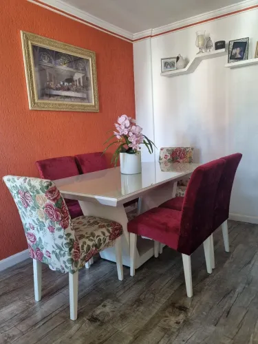 MMesa de jantar com 6 cadeiras branca laqueada 160x90