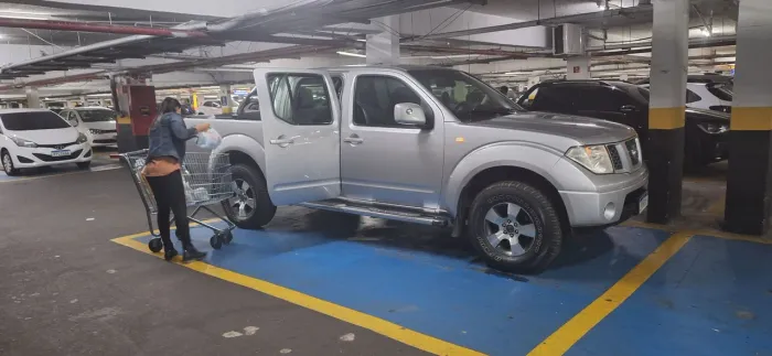 Nissan Frontier XE CD 4X4 2.5 TB Diesel 2013