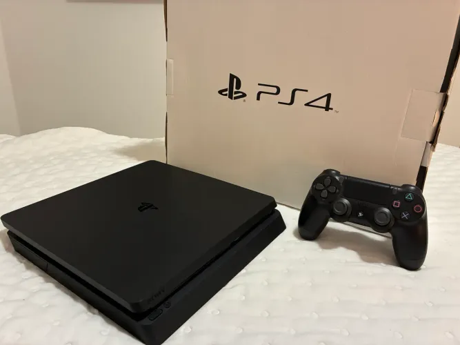 Vendo PS4 + jogos