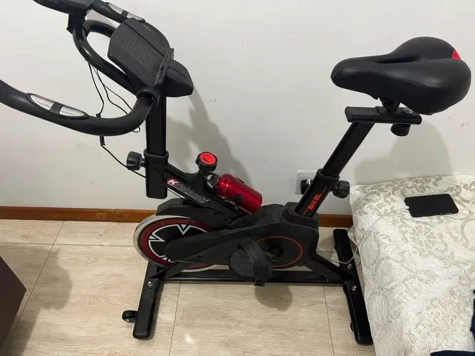 BICICLETA ERGOMÉTRICA.