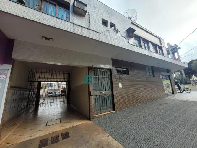 Kitnet com 1 dormitório para alugar, 41 m² por R$ 1.100/mês - Zona 03 - Maringá/PR