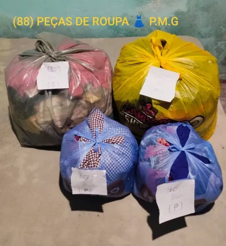 LOTE ROUPA/CALÇADOS & BOLSAS