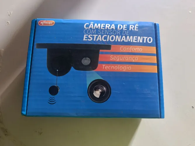 Câmera de Ré Knup KP-S116 + 2 Sensores de Estacionamento