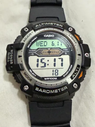 Relógio Casio protrek World time altímetro barômetro temperatura etc