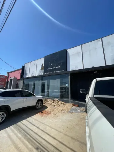 Imóvel para aluguel possui 500 metros quadrados em Barro Duro - Maceió - AL