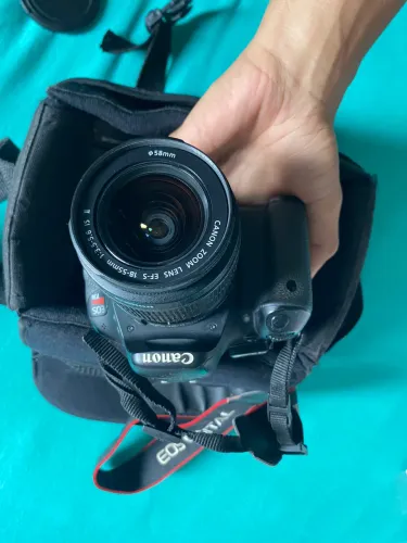 Canon EOS Rebel T3 + Lente 18-55mm