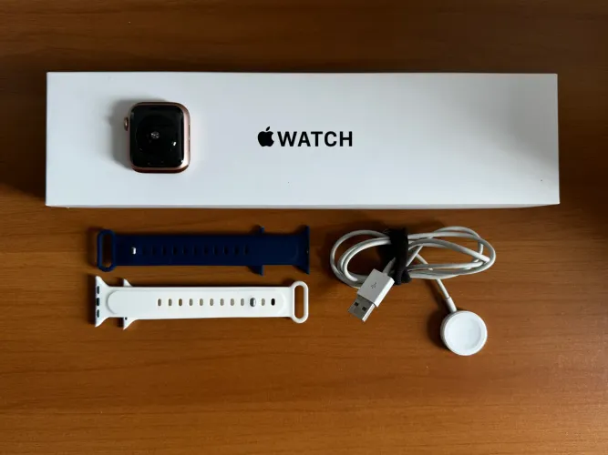 Apple Watch SE 2ª th SE Gold 40mm NOVÍSSIMO