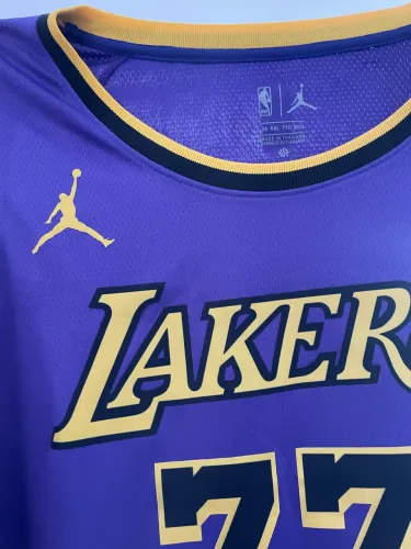 Camisa Lakers 77 Luka Xxl