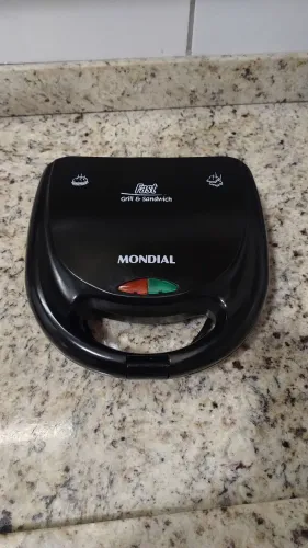 Sanduicheira Mondial 750w (dois anos de uso)