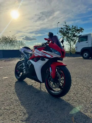CBR 600RR 38.000km 100% REVISADA