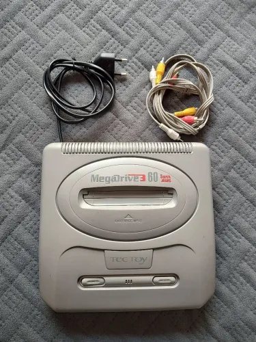Mega drive 3 com impecável com entrada de cartucho