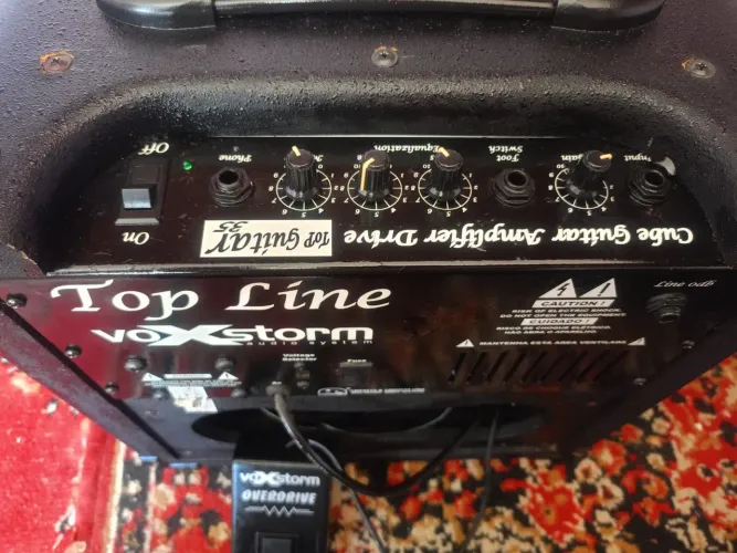 Pedal funciona perfeitamente porém esta com detalhe, cabo da !