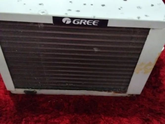 Ar-condicionado gree 7000 BTUs , observação falta colocar o gás 