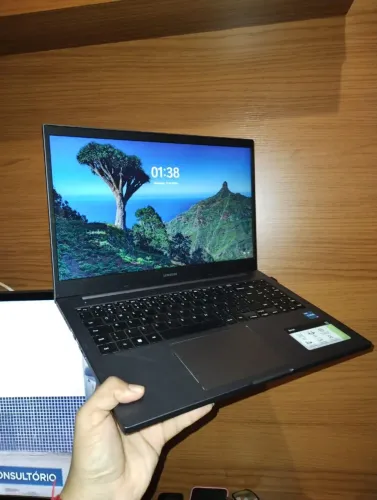 NOTEBOOK SAMSUNG 256SSD - SEMINOVO - NA CAIXA, CARREGADOR