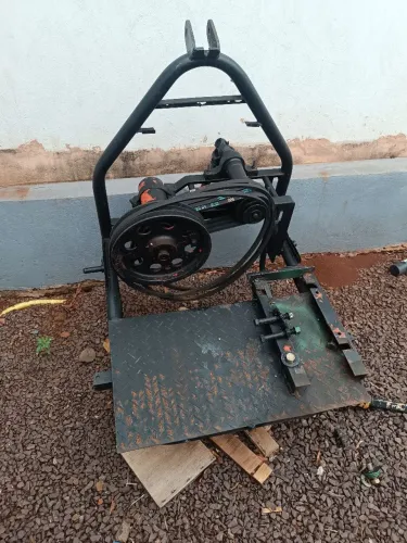 Suporte para hidráulico de trator 