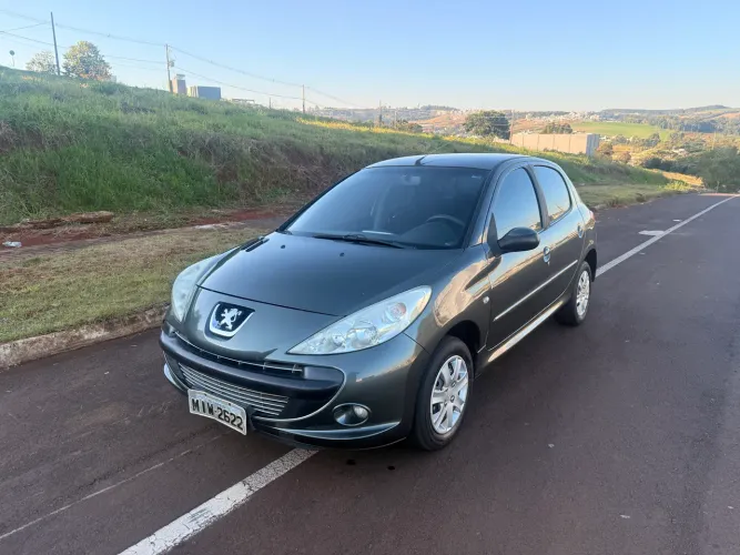 Peugeot 207 XR Sport 1.4 Flex 8V 5P 2011