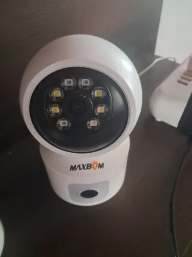 Câmera de Segurança Wi-Fi Maxbom Full HD - 1 Mês de Uso (Perfeita)