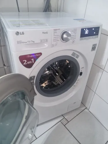 Maquina lava e seca LG 11kg 220V