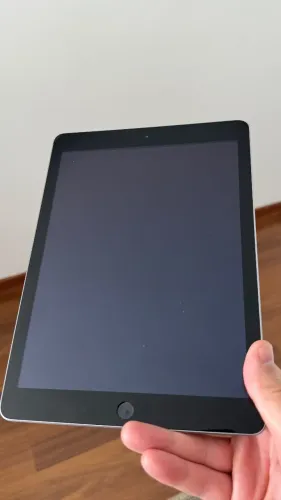 iPad 5 geração, 32gB, 9.7 polegadas, Wi-Fi