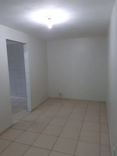 Alugo EXCELENTE apartamento de 02 quartos no Riacho Fundo 2