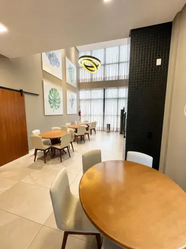 Apartamento mobiliado e climatizado no bairro Costa e Silva em Joinville/SC.