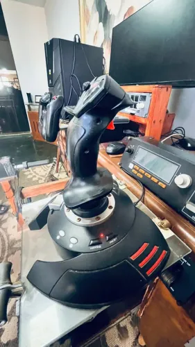 Joystick Thrustmaster - T flight Stick X