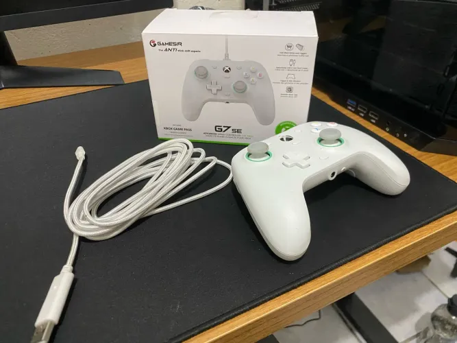 Controle GameSir G7 SE Xbox/PC Hall Effect Branco + Caixa