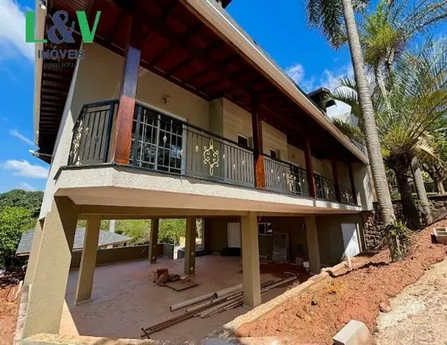 Casa à venda no condomínio Jardim Primavera em Louveira