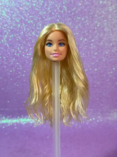 Cabeça boneca Barbie 