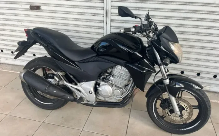 Honda Cb 300 R 2014 Inteira , Aceito Trocas e Parcelo . 