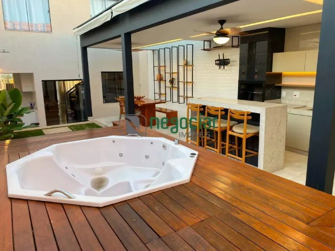 EXCELENTE CASA NO BAIRRO GUARUJÁ MANSÕES