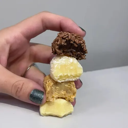 Cento de brigadeiros artesanais