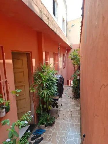 Casa para venda possui 90 metros quadrados com 6 quartos