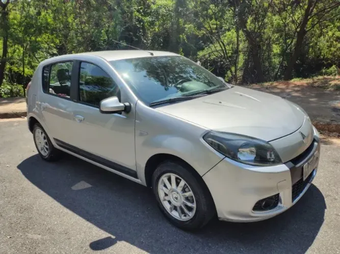 Renault Sandero Privilège Hi-flex 1.6 8V 5P 2014