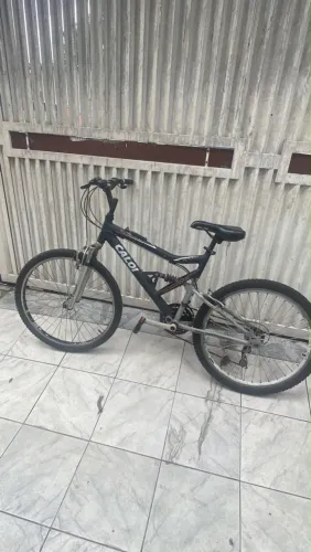 Bicicleta aro 26 de alumínio caloi quadro ajustável
