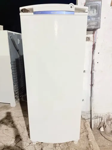 Geladeira Consul degelo seco boa