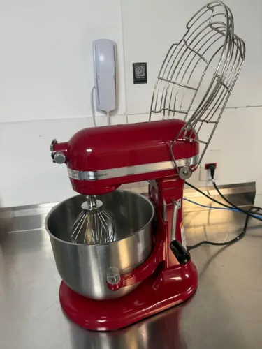 Batedeira Stand Mixer Profissional 7,6L - Empire Red 220V