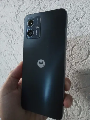 Celular Moto g14+carregador turbo! 64gb.