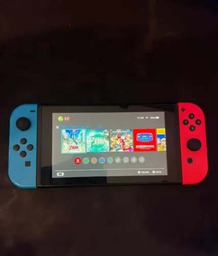 Nintendo Switch Com 6 jogos e 4 Joy Cons
