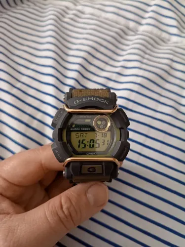 Relógio Casio G-Shock GD-400-9DR Original - Impecável / Raro