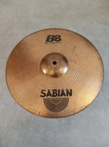 ## Prato de bateria Sabian B8 Thin Crash 14, sem detalhes, excelente custo benefício!!!