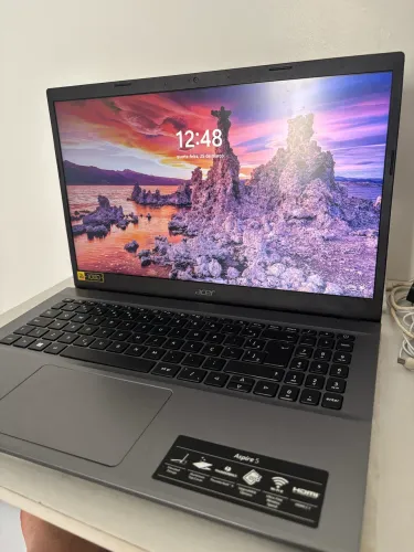 Notebook semi novo Aspire 5