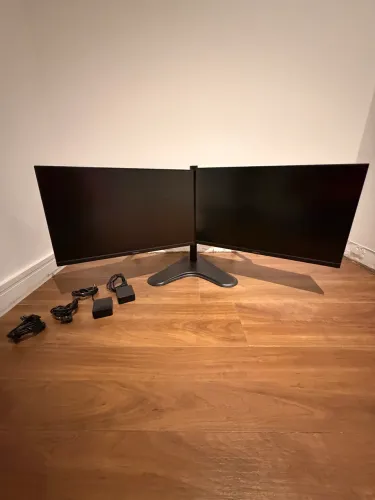 2x Monitor Samsung Odyssey G3 com suporte