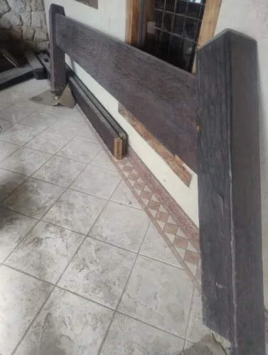 Peças de madeira maciça rústica corrimão e guarda corpo