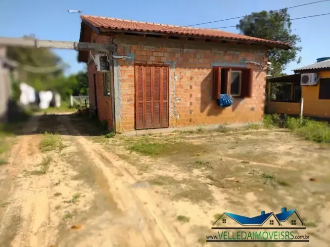 Velleda oferece fantástico sítio com casa próximo ao asfalto na região de Águas Claras