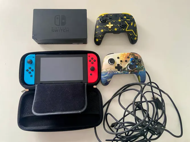 Nintendo switch + jogos + Controles