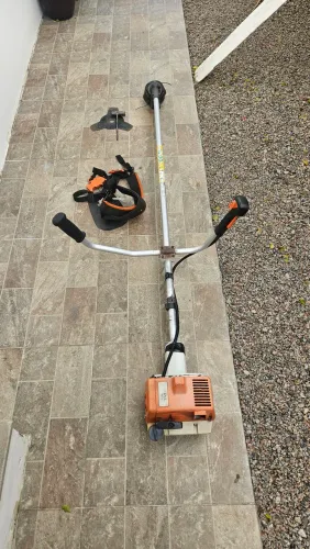 Máquina roçadeira cortadora de grama a gasolina Stihl Fs 160